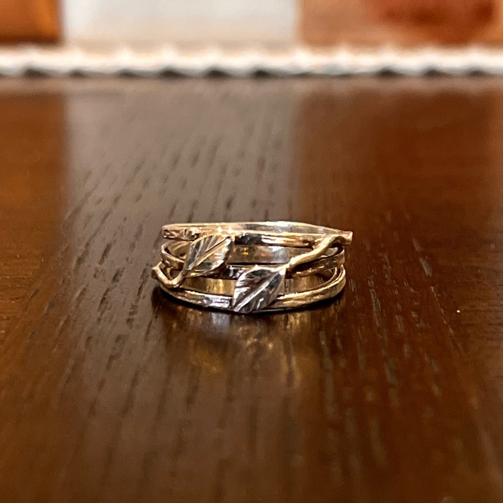 925 leaf ring with gold leaf